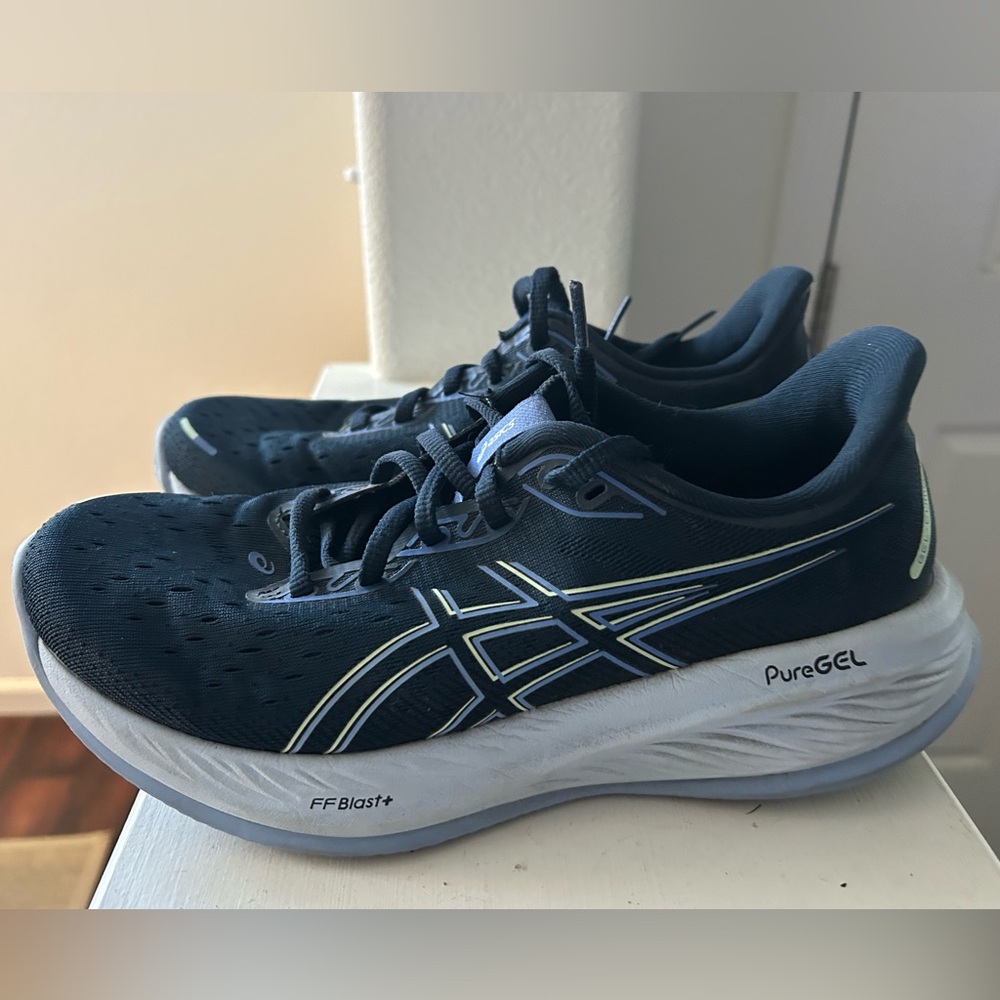 ASICS Cumulus 25 Running Shoes Women’s size 8